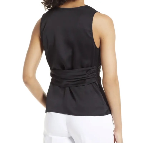 Halogen Twist Detail Top size S - Picture 10 of 10